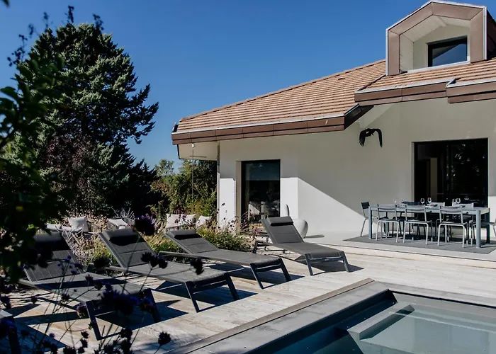 Villa du Pré Vernet, piscine, jardin, proche lac
