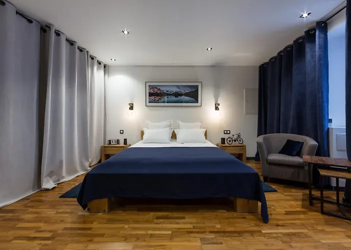 Les Suites Sainte Claire